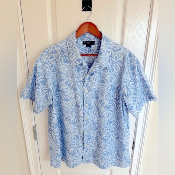 Daniel Cremieux Other - Daniel Cremieux Blue and White Casual Button Down Shirt in Men’s Size XL